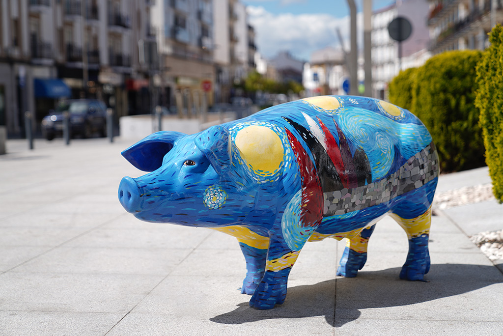 Escultura cerdo tradiciones. Nombre:Van-Pork 